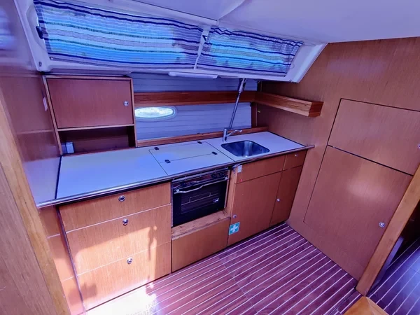 Bavaria 47 Cruiser - Boatscribe.com