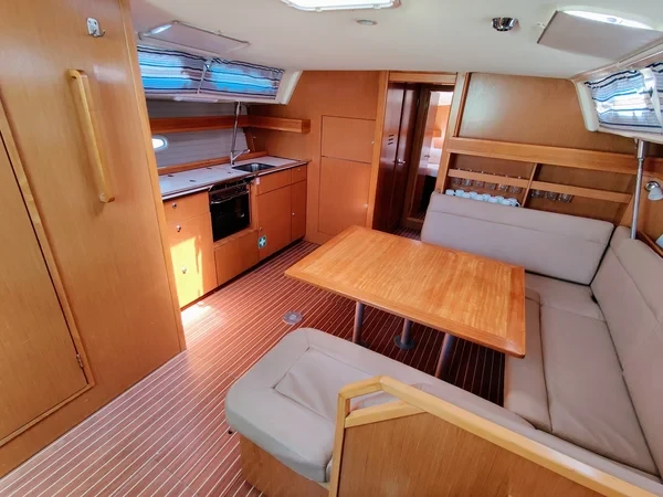 Bavaria 47 Cruiser - Boatscribe.com