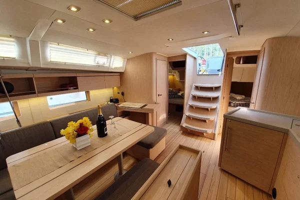 Oceanis 46.1 - Boatscribe.com