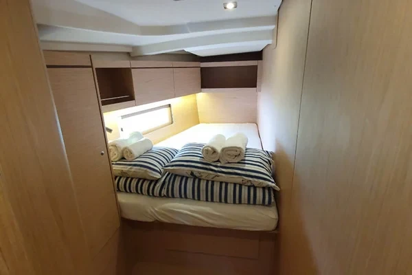 Oceanis 46.1 - Boatscribe.com