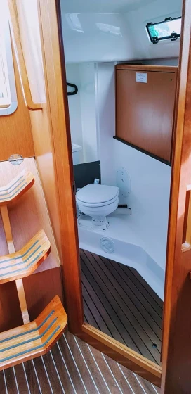 Bavaria 33 Cruiser - Boatscribe.com