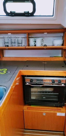 Bavaria 33 Cruiser - Boatscribe.com