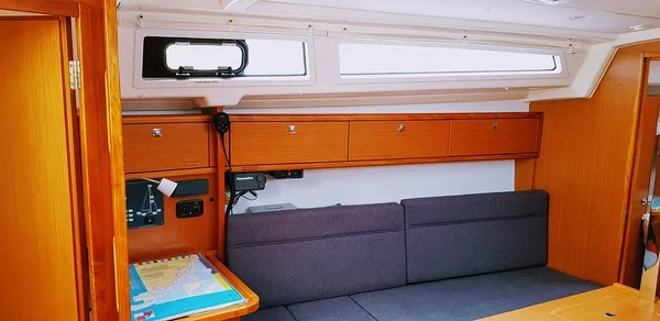 Bavaria 33 Cruiser - Boatscribe.com