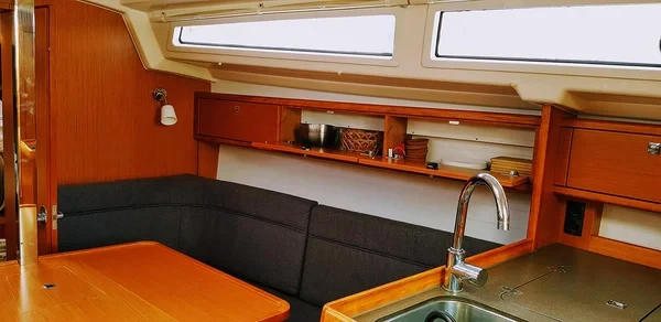 Bavaria 33 Cruiser - Boatscribe.com