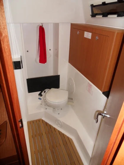 Bavaria 32 Cruiser - Boatscribe.com