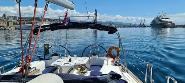 Bavaria 44 - Boatscribe.com