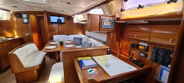 Bavaria 44 - Boatscribe.com