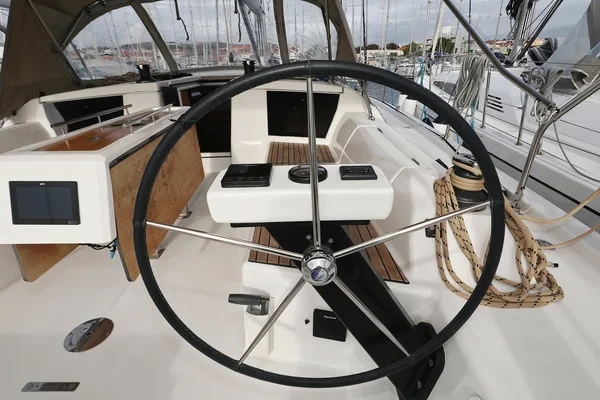 Dufour 430 - Boatscribe.com