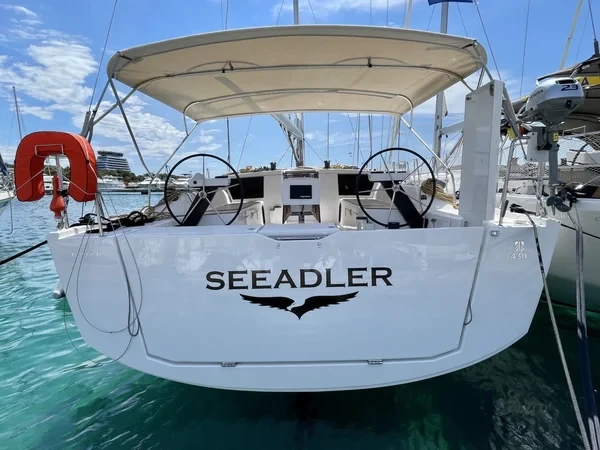 Dufour 430 - Boatscribe.com