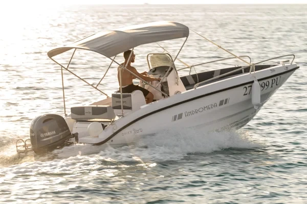 Orizzonti Andromeda - Boatscribe.com