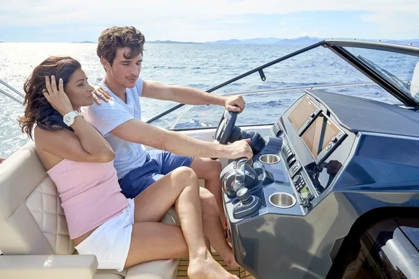 Quicksilver 875 - Boatscribe.com