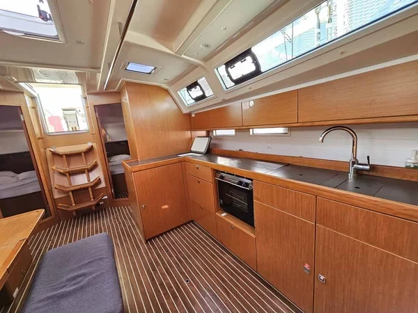 Bavaria 46 Cruiser - Boatscribe.com