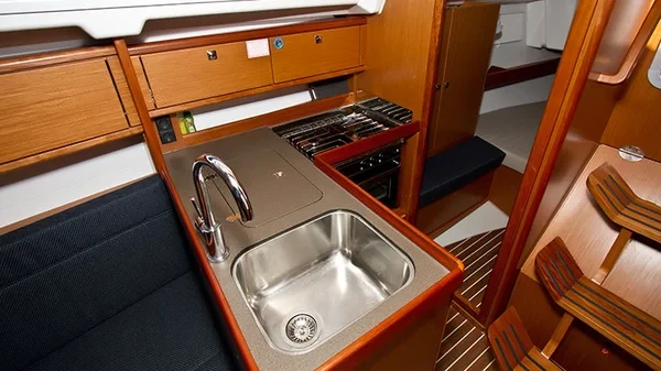 Bavaria 34 Cruiser - Boatscribe.com