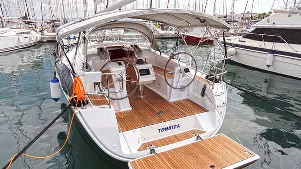 Bavaria 34 Cruiser - Boatscribe.com