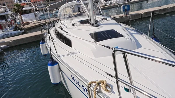 Bavaria 34 Cruiser - Boatscribe.com