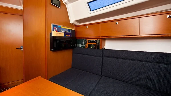Bavaria 34 Cruiser - Boatscribe.com