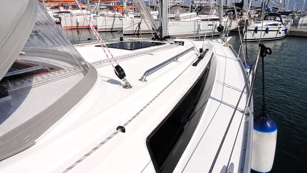 Bavaria 34 Cruiser - Boatscribe.com