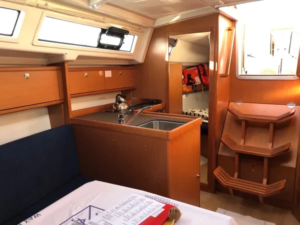 Bavaria 34 Cruiser - Boatscribe.com