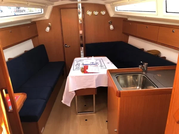 Bavaria 34 Cruiser - Boatscribe.com