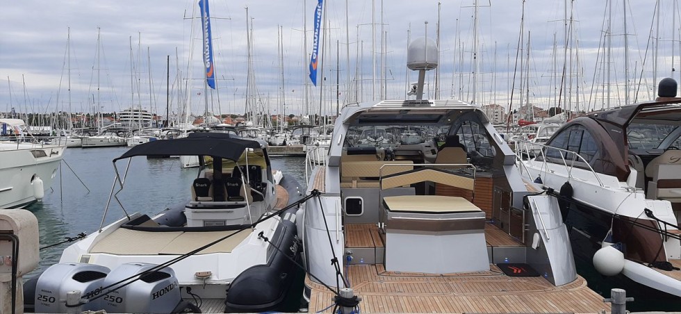 Mirakul 40 - Boatscribe.com