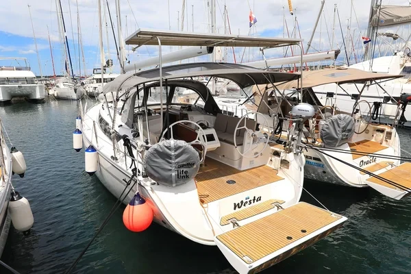 Bavaria 37 Cruiser - Boatscribe.com