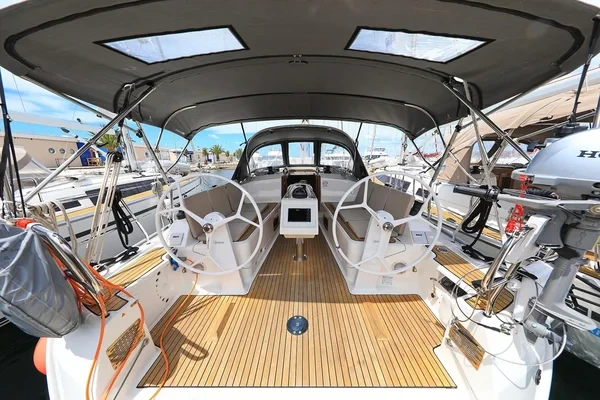 Bavaria 37 Cruiser - Boatscribe.com