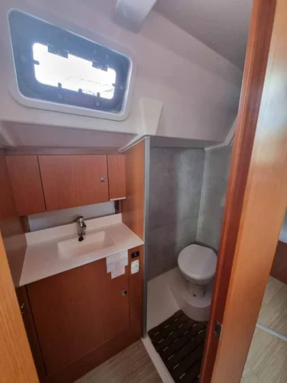 Bavaria 38 Cruiser - Boatscribe.com