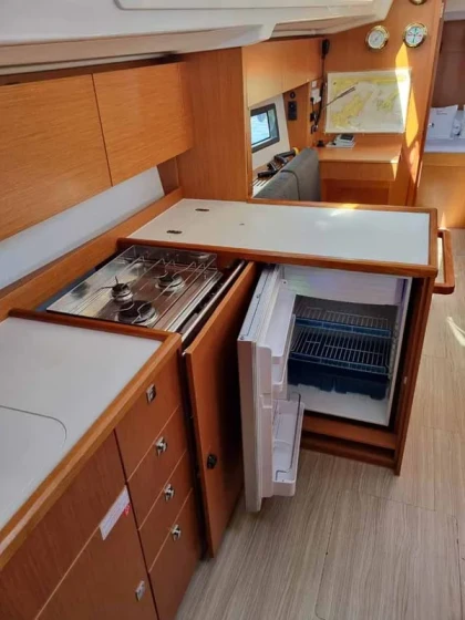 Bavaria 38 Cruiser - Boatscribe.com