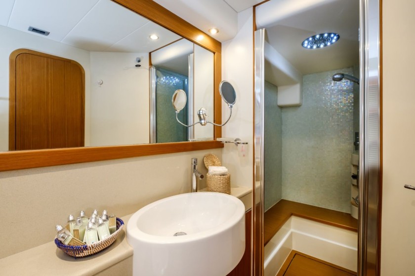 Ferretti 591 - Boatscribe.com