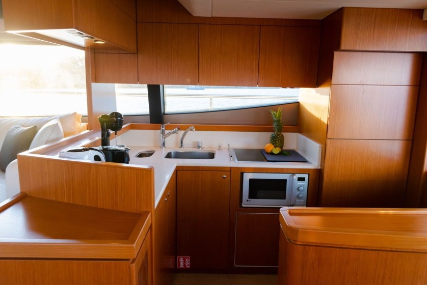 Ferretti 591 - Boatscribe.com