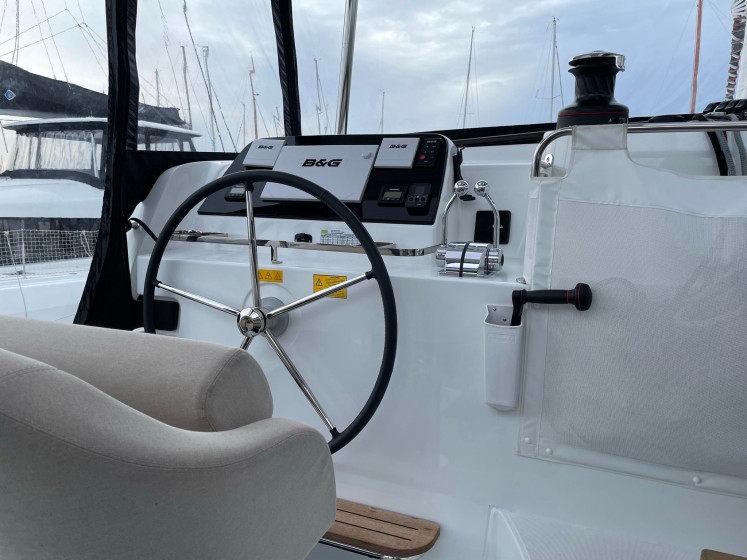 Lagoon 42 - Boatscribe.com