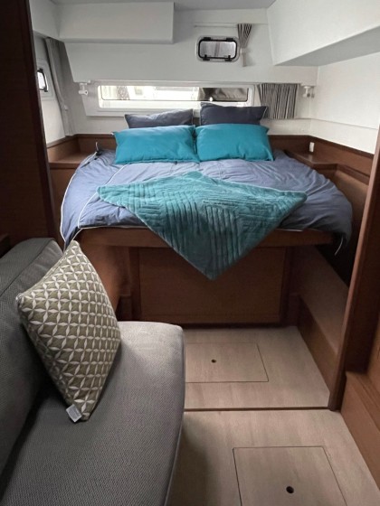 Lagoon 42 - Boatscribe.com
