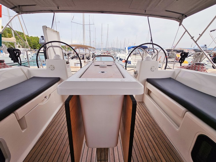 Dufour 460 GL - Boatscribe.com