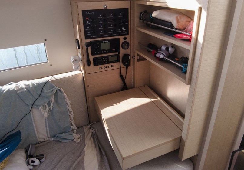 Oceanis 30.1 - Boatscribe.com