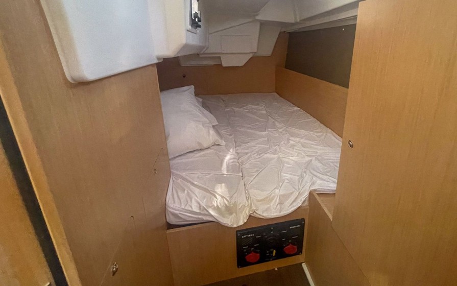 Oceanis 35.1 - Boatscribe.com