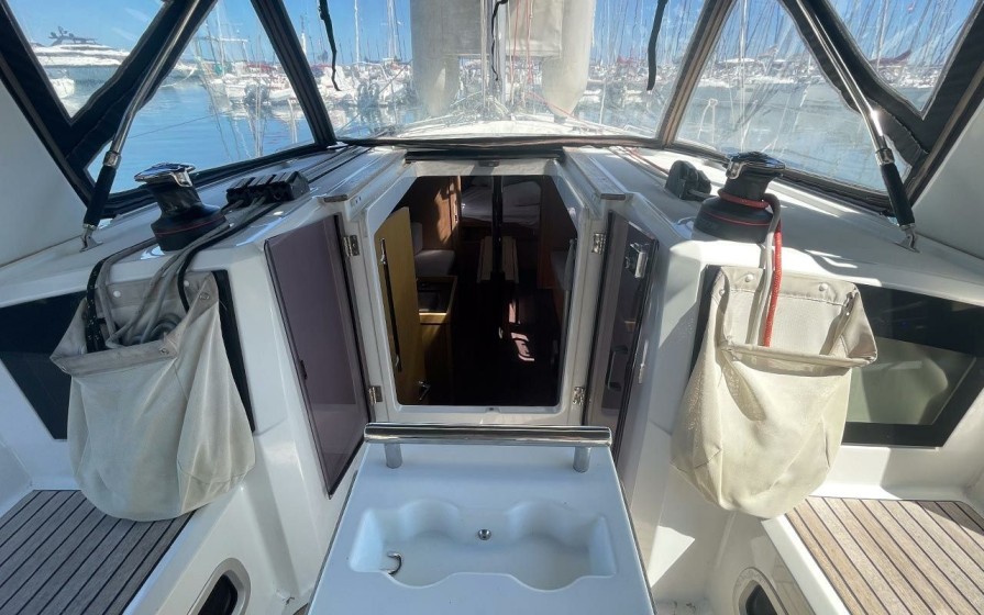 Oceanis 35.1 - Boatscribe.com