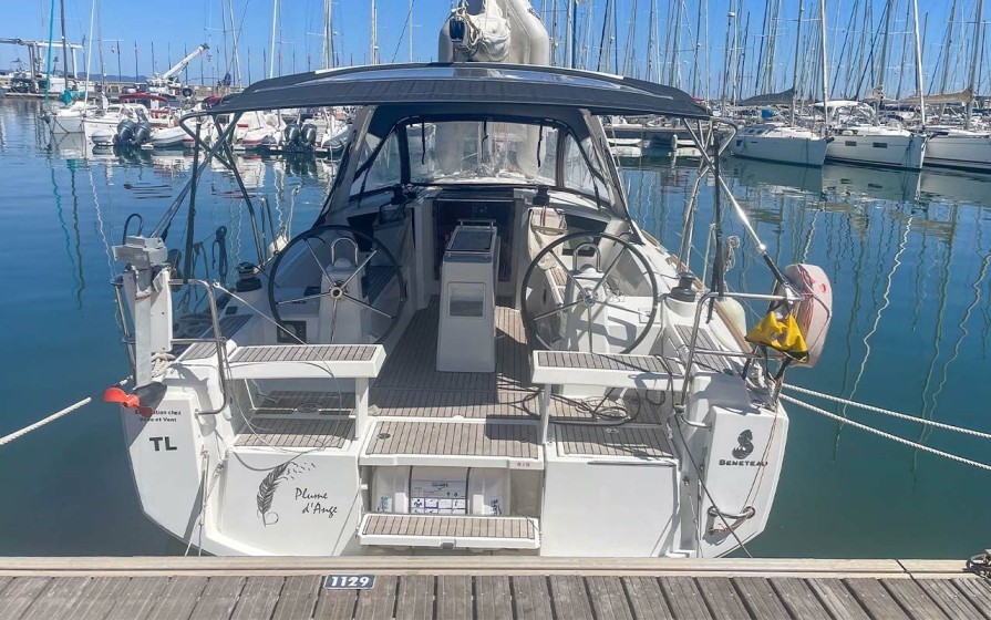 Oceanis 35.1 - Boatscribe.com