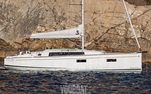 Oceanis 38.1 - Boatscribe.com