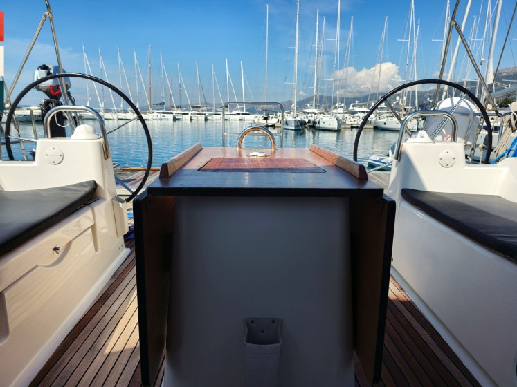 Dufour 512 GL - Boatscribe.com