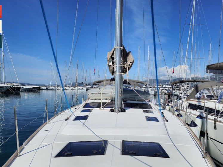 Dufour 512 GL - Boatscribe.com