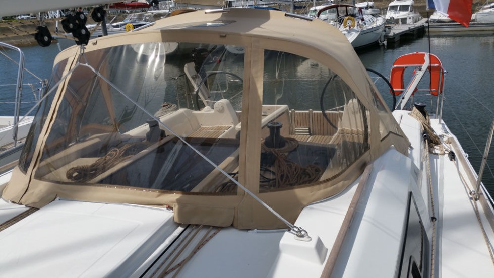 Dufour 382 GL - Boatscribe.com