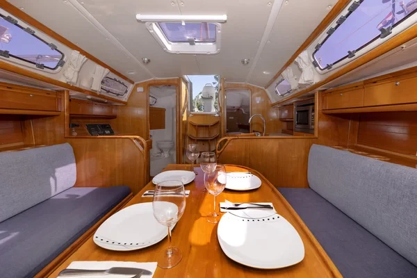 Bavaria 34 Cruiser - Boatscribe.com
