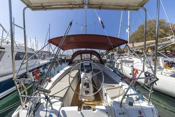 Bavaria 34 Cruiser - Boatscribe.com
