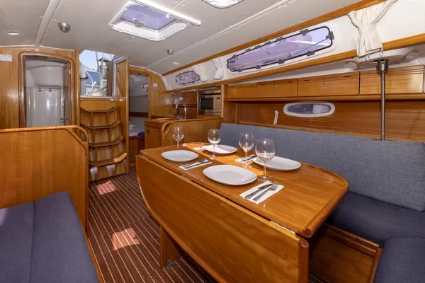 Bavaria 34 Cruiser - Boatscribe.com