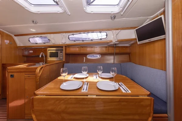 Bavaria 34 Cruiser - Boatscribe.com