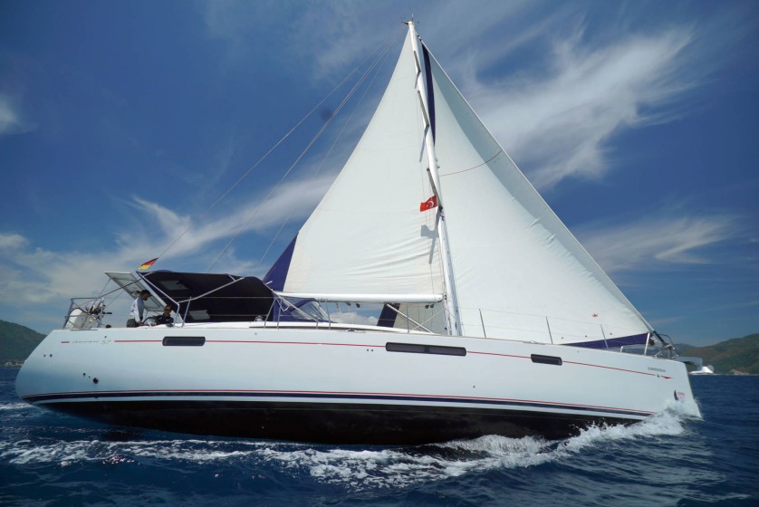 Jeanneau 57 - Boatscribe.com