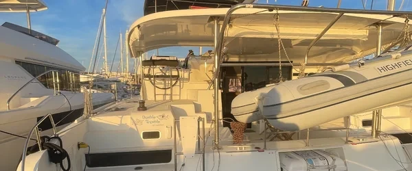 Lagoon 42 - Boatscribe.com
