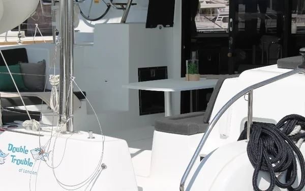 Lagoon 42 - Boatscribe.com