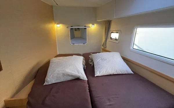 Lagoon 42 - Boatscribe.com