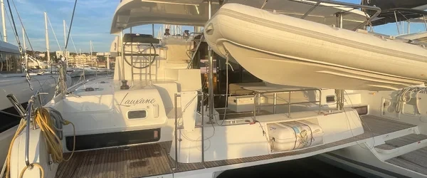Lagoon 42 - Boatscribe.com